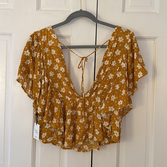 Floral plunge neck backless butterfly sleeve top - Picture 2 of 5